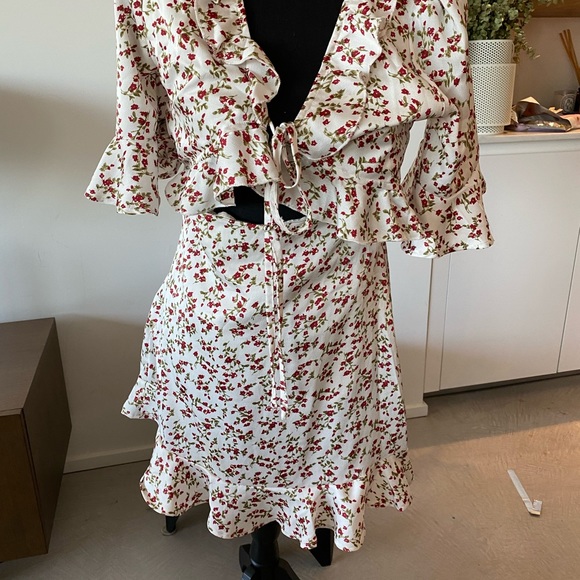 NEW floral summer mini dress front tie ruffled keyhole cutout pinup retro LARGE - Picture 10 of 16